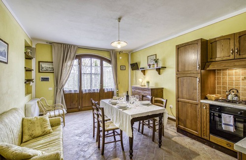 Castelfiorentino Apartment | Relax at Maramaldo GalloNero with Shared Pool in Chianti