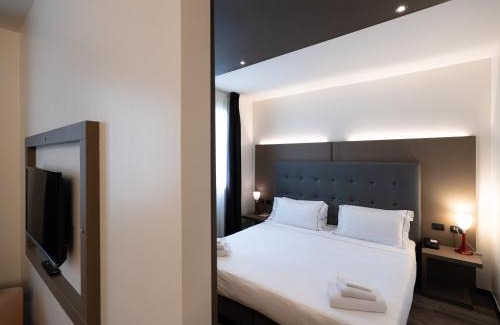 Maranello Hotel | Elegant Maranello Palace: Pet-Friendly with High Ratings