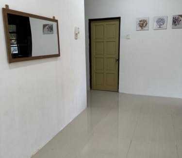 Marang House | Relaxing Guest House 10 Minutes from Pulau Kapas Jetty