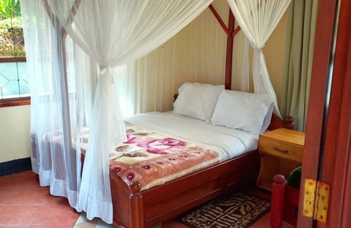 Rombo Cabin | Marangu Summit Lodge