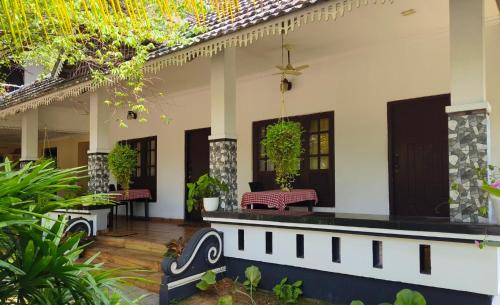 Mararikulam House | Experience Marari Blue Waves: Ocean View & Private Beach