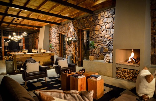 Groenvlei Cabin | Eco-Friendly Retreat at Marataba Mountain Lodge - 10/10 Rated