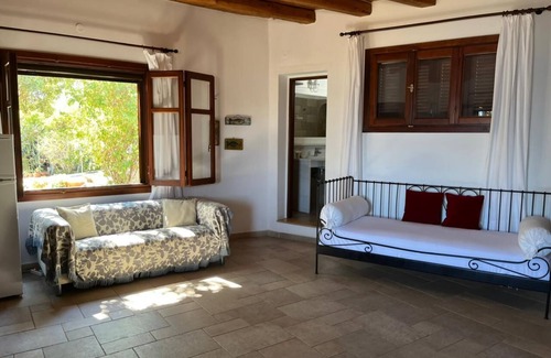 Marathi Apartment | Marathi Cabana next to the sea