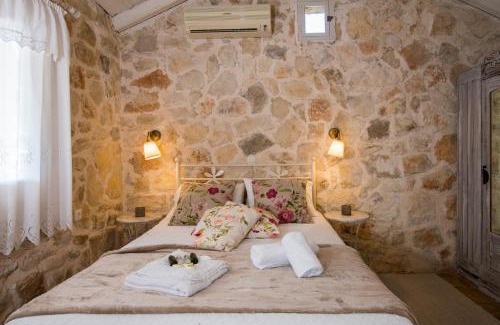 Marathias House | Idyllic Marathia Cottages in Zakynthos with Ocean Views