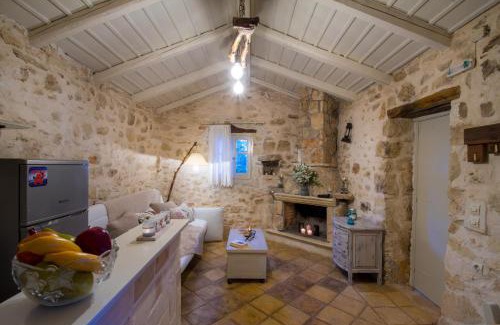 Marathias House | Idyllic Marathia Cottages in Zakynthos with Ocean Views