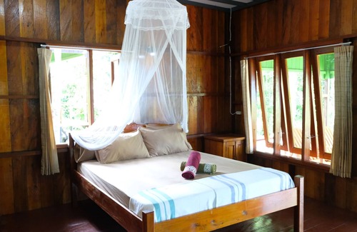 Maratua Island House | Cozy Maratua Guesthouse with Family-Friendly Amenities