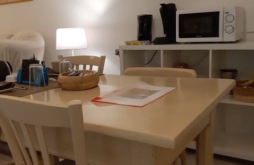 Trelissac Bed & Breakfast | Maraval – Cosy Air-Conditioned Suite in a Private Home with Garden in Périgueux