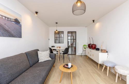 Blankenberge Apartment | Oceanfront Marbella 1a 1ev: Family-Friendly Getaway