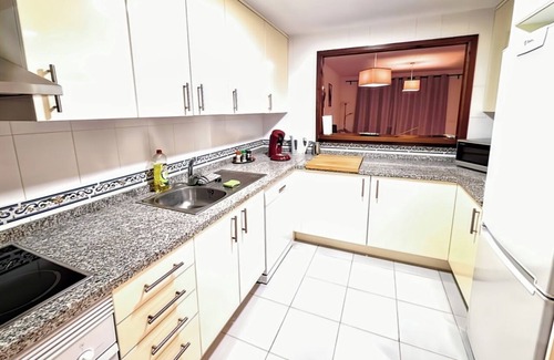 Castillo de Sabinillas Apartment | Beachside Apartment for 6 in Marbella - Guest Rated 9.8