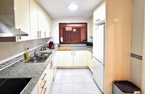 Castillo de Sabinillas Apartment | Beachside Apartment for 6 in Marbella - Guest Rated 9.8