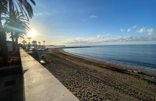 Marbella Seafront Promenade Apartment | Seaside Comfort at Marbella Beachfront Edificio Mayoral