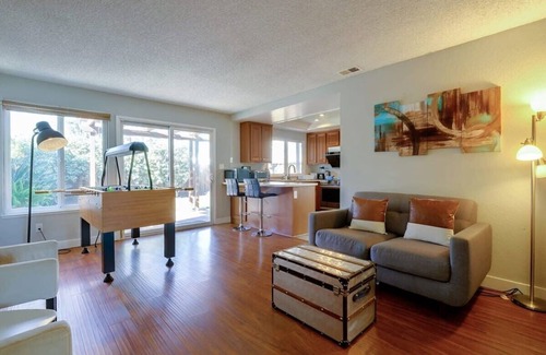 Ardenwood House | Inviting Marbella Lane - 4BR Family Retreat with Spa