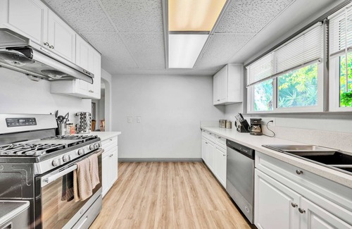 Cabazon House | Relaxing Retreat @ Marbella Lane - 4BR by Morongo Casino
