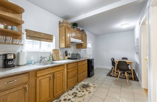 Redwood City House | Elegant 5BR Marbella Lane House with Spa & Hot Tub