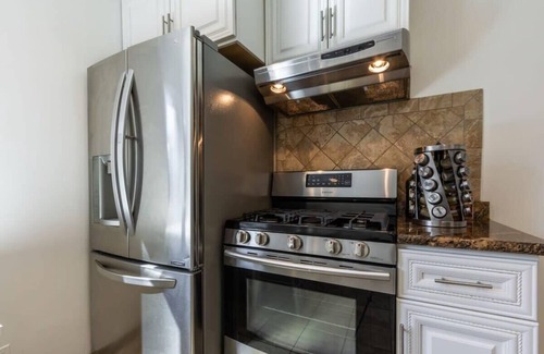 Sunnyvale West House | Experience @ Marbella Lane - Cozy Home with Spa & Breakfast