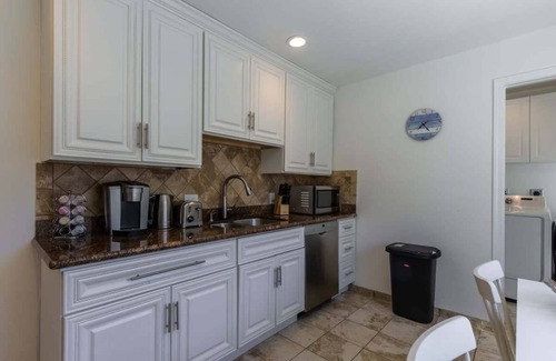 Sunnyvale West House | Experience @ Marbella Lane - Cozy Home with Spa & Breakfast