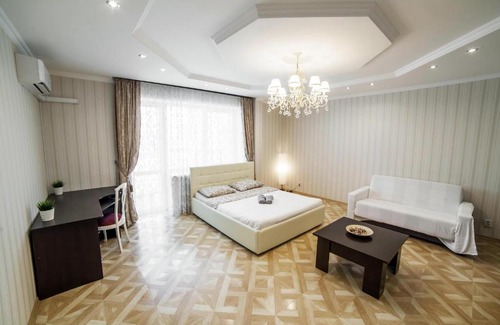 Nizhniy Novgorod City Centre Apartment | Elegant Marble Apartment in Central Location - 10/10 Rated