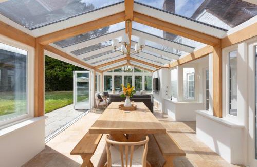 Sidlesham House | Discover Marble Bridge Farm: Pool, Hot Tub & Pet-Friendly