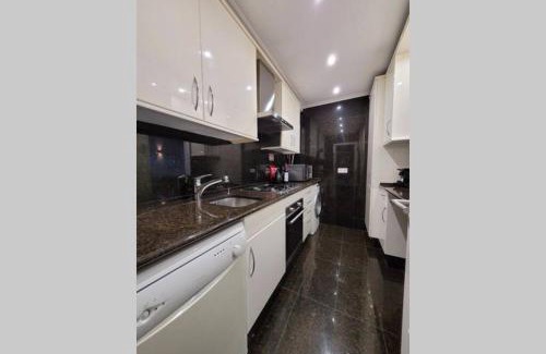 Sao Sebastiao da Pedreira Apartment | Family-Friendly Stay at Marble Home - São Sebastião, 9.1 Rated