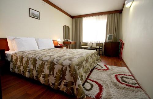 Taksim Hotel | Elegant Marble Hotel: Family-Friendly with Spa & Pool Access