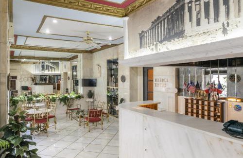 Koukaki Hotel | Discover Marble House: Family-Friendly Comfort Awaits