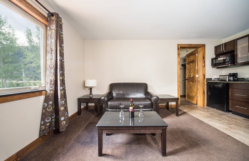 Steady Brook Resort | Experience Marble Inn Resort: Family-Friendly 4-Star Retreat