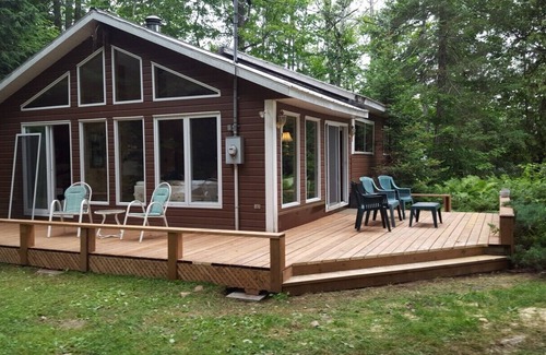 Cloyne Cottage | Serene Marble Lake Cottage: Pet-Friendly & Scenic Retreat