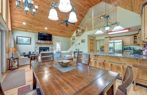 Marble Cabin | Marble Mountainside Retreat with Deck and Spa Amenities