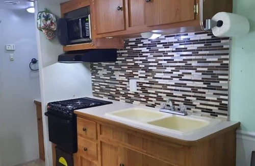 Marblehead House | Ideal Marblehead Camper Steps From Water with Kitchen Access