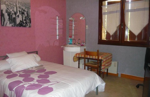 Saint-Paul-Trois-Chateaux House | Budget-Friendly Stay at MARC - Guest Rated 8.6/10