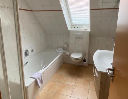 Am Dobrock Hotel | Pet-Friendly MarC5 Hotel Cadenberge with Top Amenities