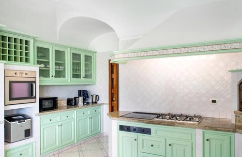 Ischia Porto Bed & Breakfast | Cozy Marcantonio B&B: Child-Friendly Stay with Breakfast