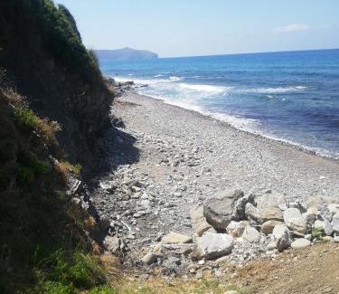 Caprioli Apartment | Pet-Friendly Retreat at Marcello e Lucia with Ocean Views