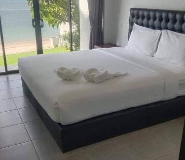 Bang Po Hotel | Beachfront Bliss at March Samui Resort with Ocean Views