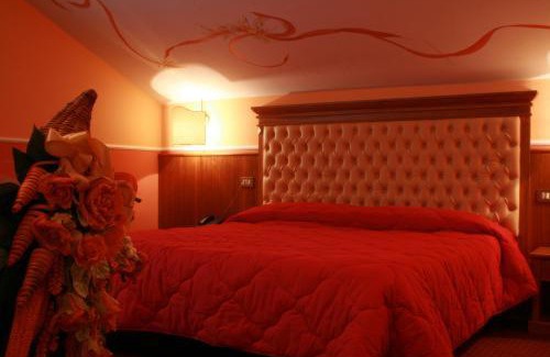 Teggiano Hotel | Relax at Marchesina Resort: Pet-Friendly and Family Ready