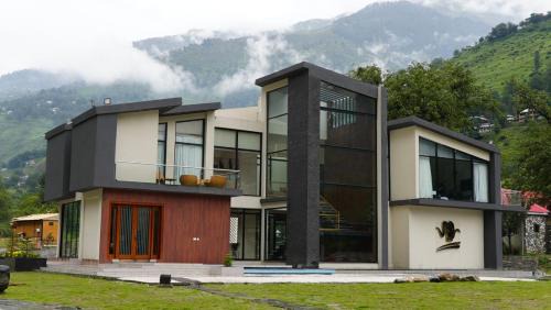 Khyber Pakhtunkhwa Hotel | Discover Marco Polo Resort Kaghan: Family-Friendly Escape