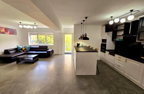 Resita Apartment | Marcos Apartments - Odiseea - Self Check-In 24 H