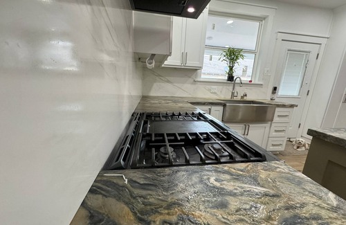 Houston House | Marcy's Garden Centrally-located. 5 mins to downtown, EADO & the Heights.