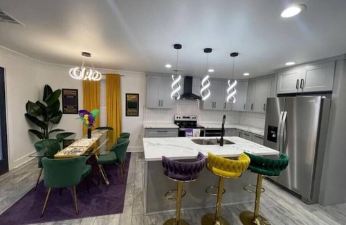 Plum Orchard House | MardiGras Modern: Family-Friendly 4-Bedroom Home