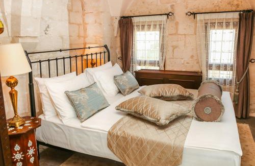 Artuklu Hotel | Experience Mardius Tarihi Konak: Guest Rated 9.8 & Family-Friendly