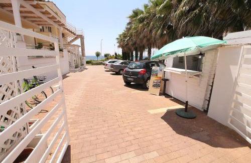 Torre San Giovanni Apartment | Guest Rated 10/10: Mare Di Pazze with Oceanfront Views