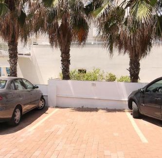 Torre San Giovanni Apartment | Guest Rated 10/10: Mare Di Pazze with Oceanfront Views