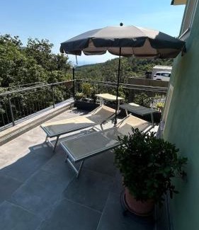 Noli House | Charming Mare E Monti Di Simonetta: Oceanfront Bliss