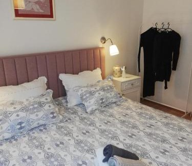 Omis Apartment | Family-Friendly Mare: Perfect Stay with 10/10 Guest Rating