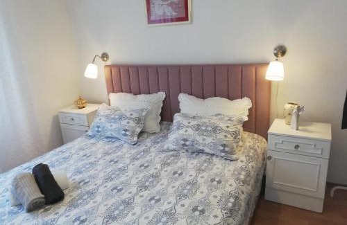 Omis Apartment | Family-Friendly Mare: Perfect Stay with 10/10 Guest Rating