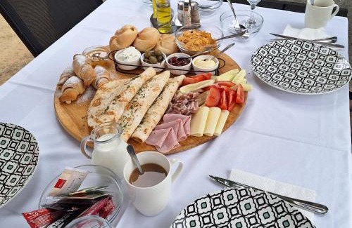 Vrlika Bed & Breakfast | Pet-Friendly Retreat at Mare - Rated 9.2 by Guests