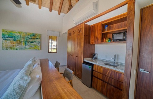 Ixtapa - Zihuatanejo Villa | Family-Friendly Getaway at Marea F29 Hotel