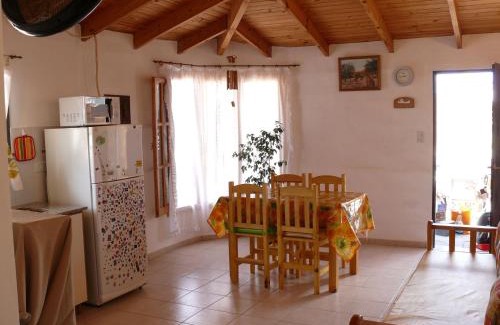 Las Grutas Apartment | Budget-Friendly Mareas Bajas with Kitchen Amenities