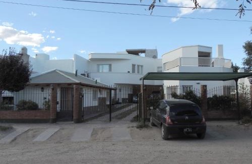 Las Grutas Apartment | Budget-Friendly Mareas Bajas with Kitchen Amenities