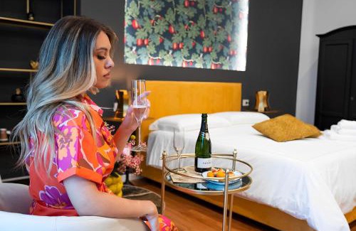Vittorio Emanuele Bed & Breakfast | Discover MareLuna Rooms: Pet-Friendly Haven with Breakfast